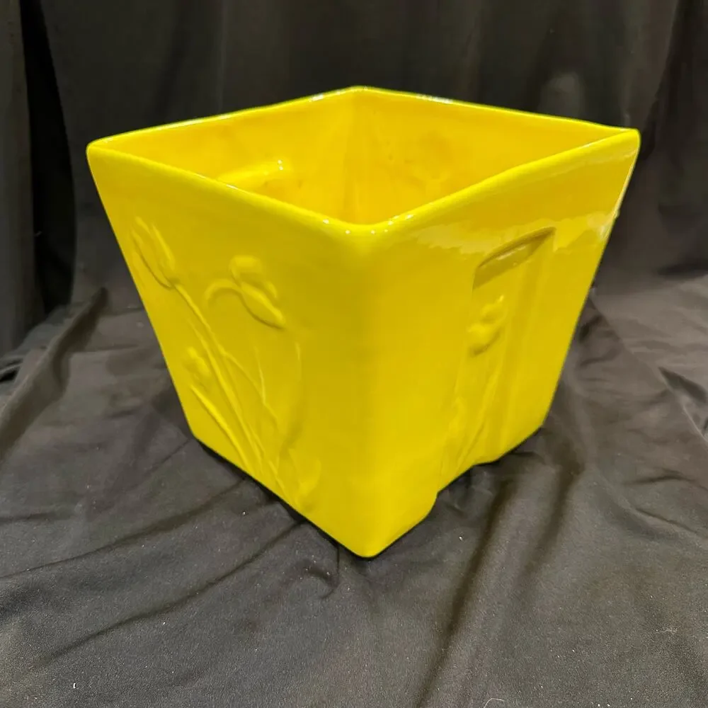 Vtg Mid Century Madeline Originals California Yellow Tulip Planter w/ Sticker